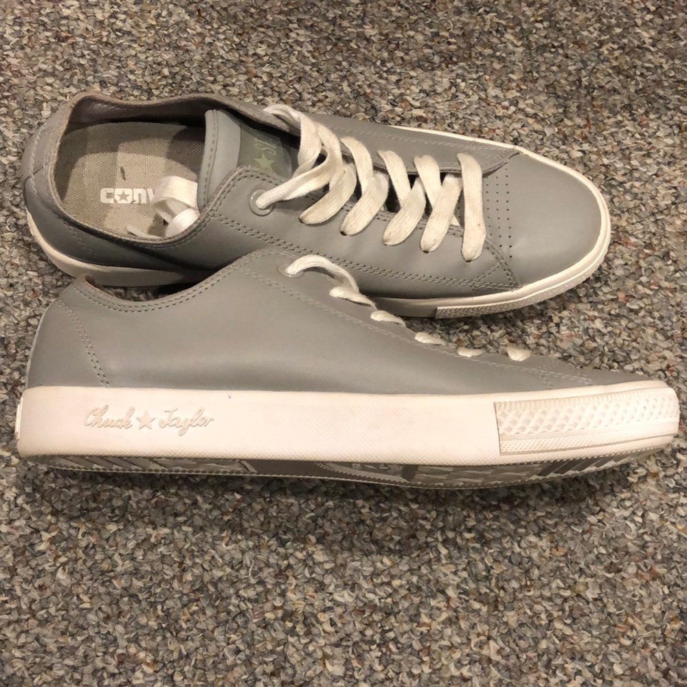 Converse Chuck Taylor Mens Size 8